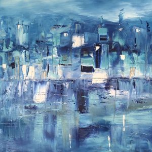 ציור שמן אבסטרקטי בגווני כחול המציג נוף עירוני משתקף במים