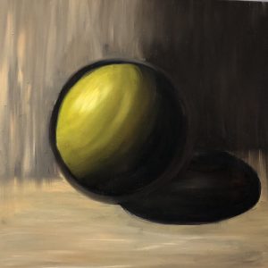 ציור שמן מופשט של כדור ירוק-צהוב מואר הבוקע מתוך צל עמוק