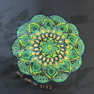 ציור מנדלה בירוק וזהב אקריליק 30X40 ממוסגר עבודת יד טובה הורביץ